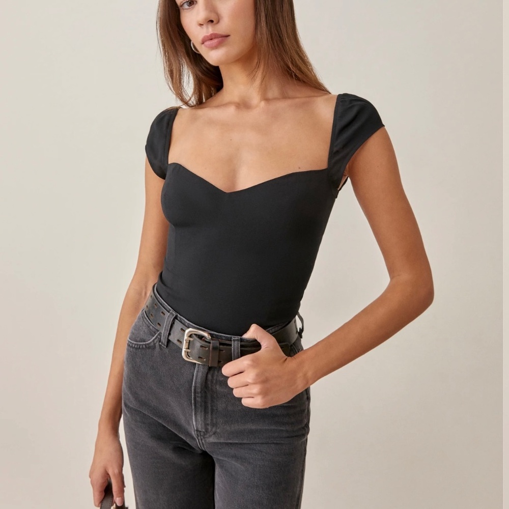 Reformation Madisson Top Size 6